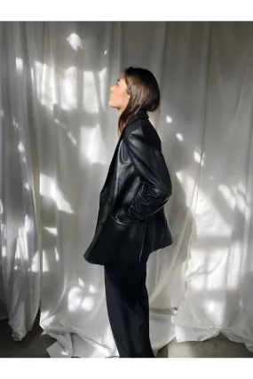 Oversized leather blazer in black