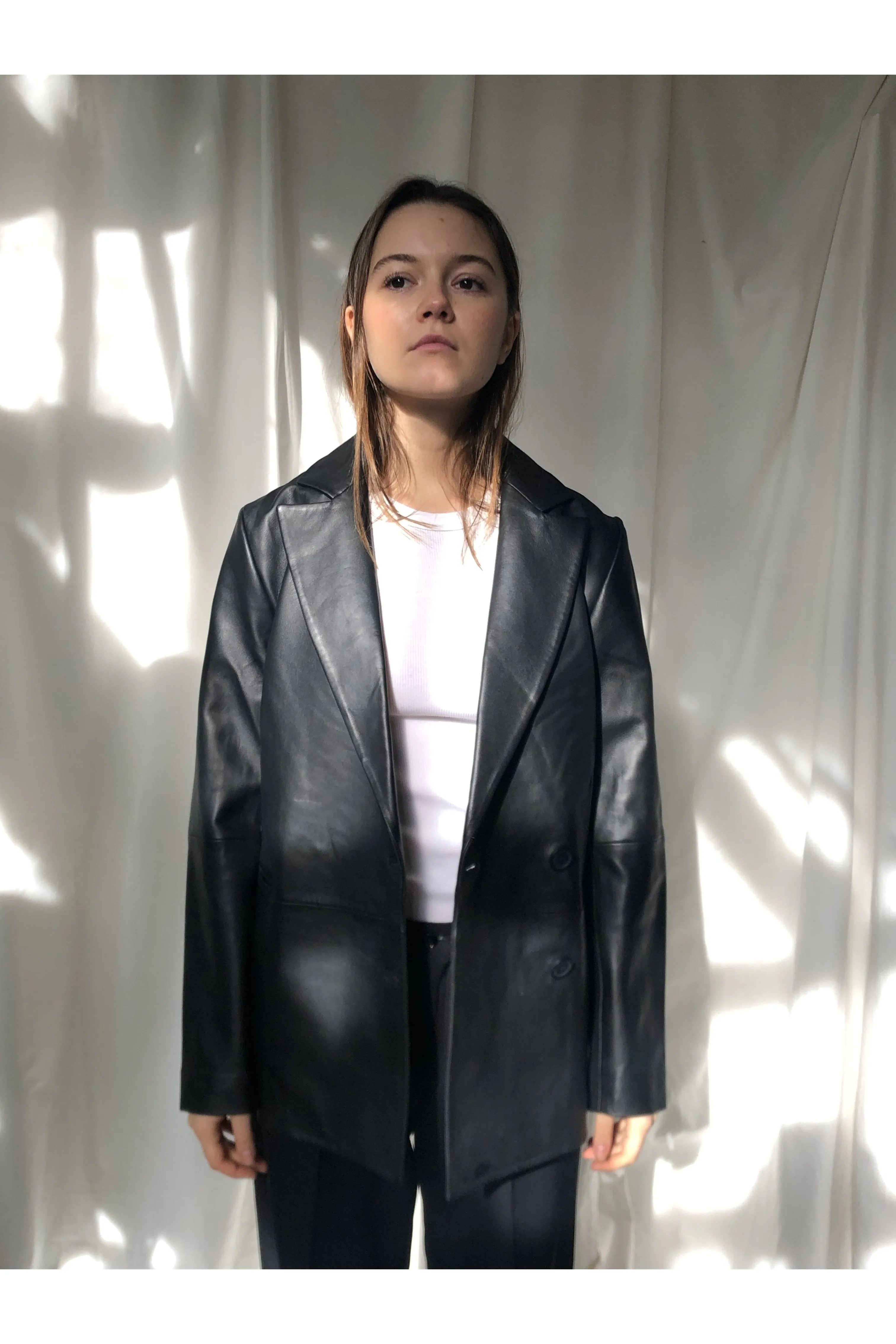 Oversized leather blazer in black