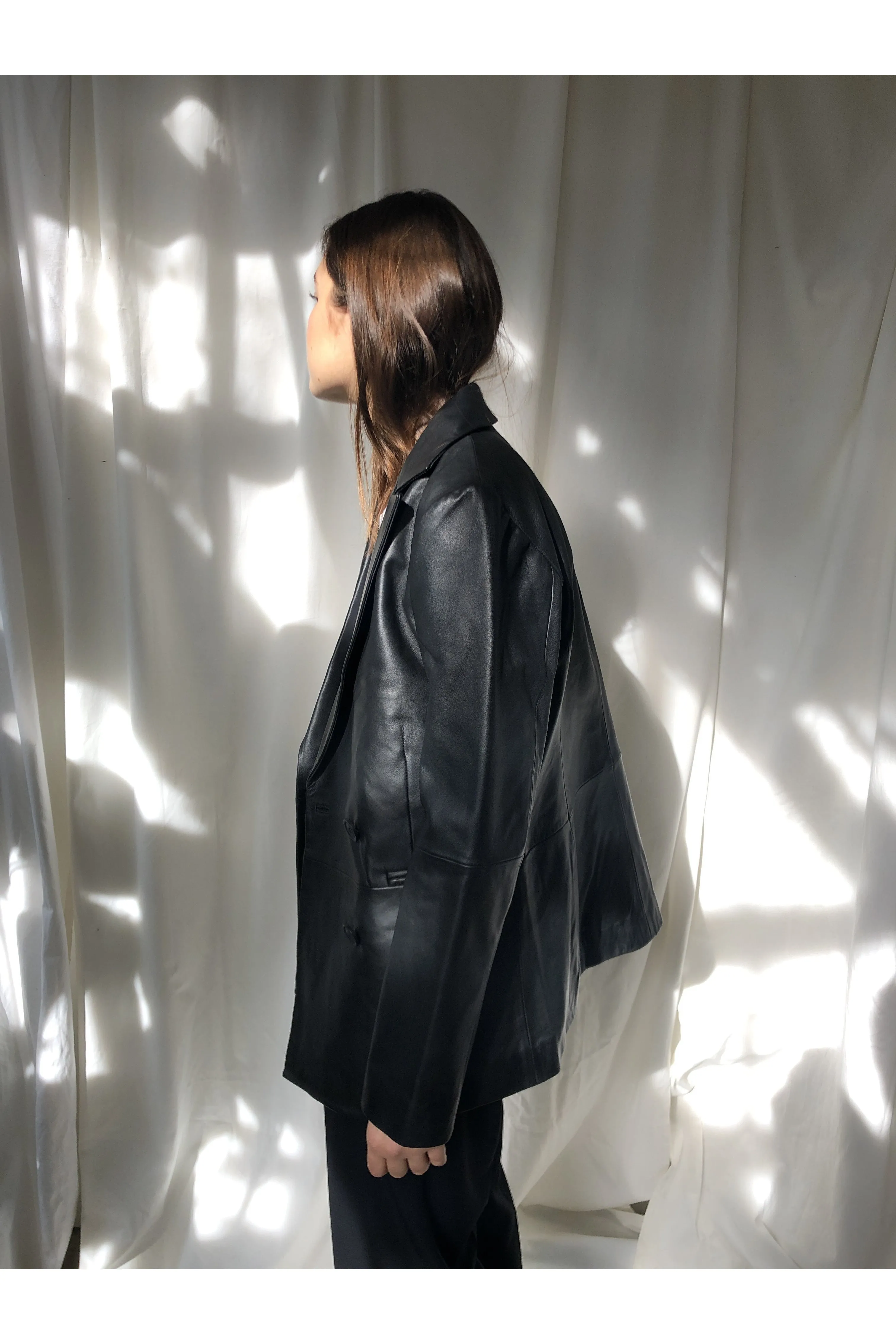 Oversized leather blazer in black